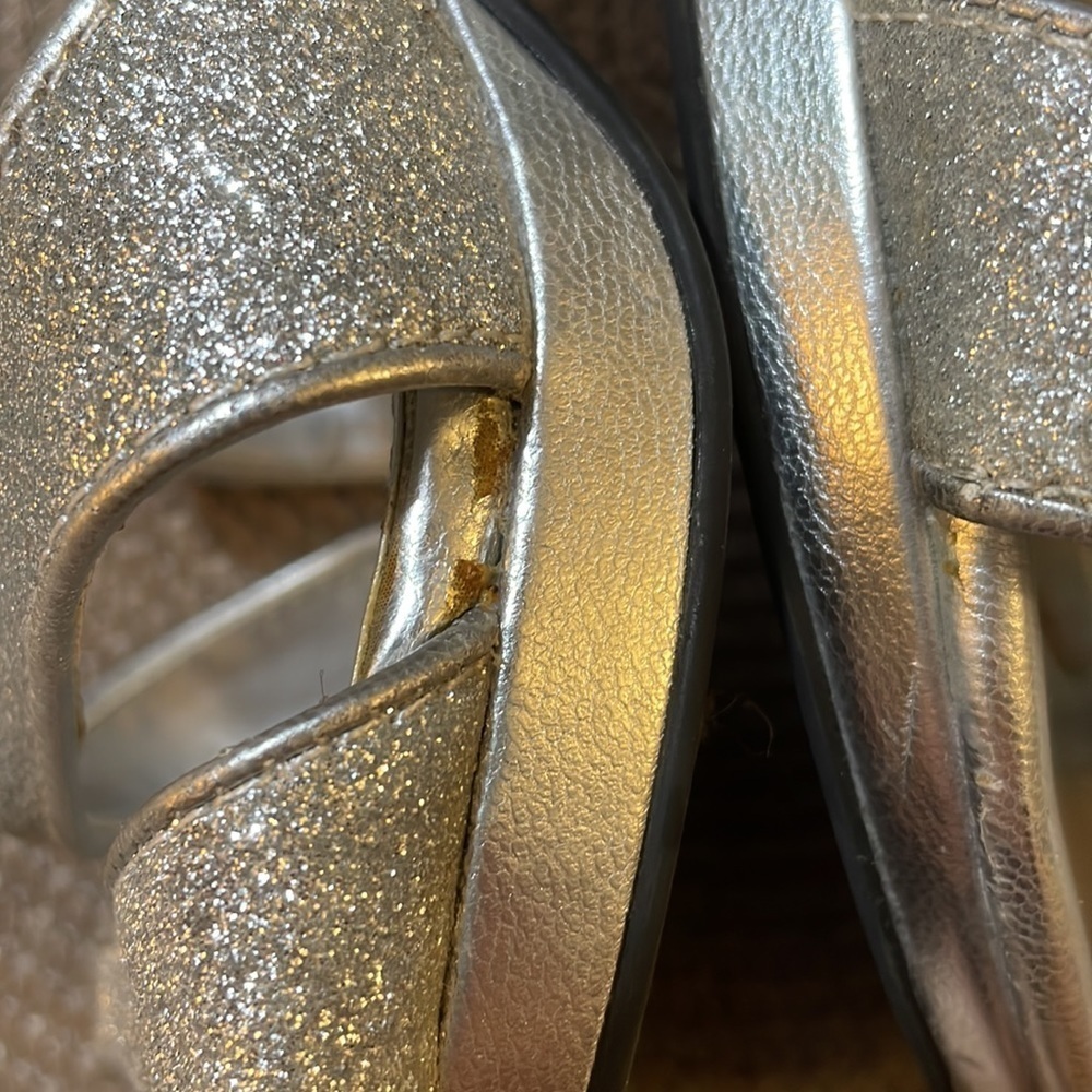 Apt. 9 Silver Heels‎ - Picture 5 of 8